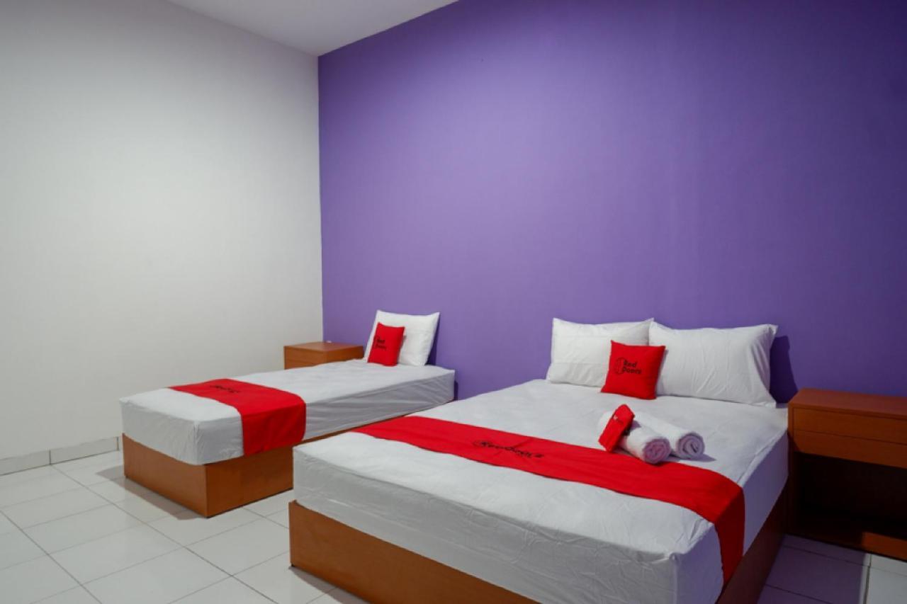Hotel Reddoorz Near Alun Alun Kaliwungu Kendal Brangsong Exteriér fotografie