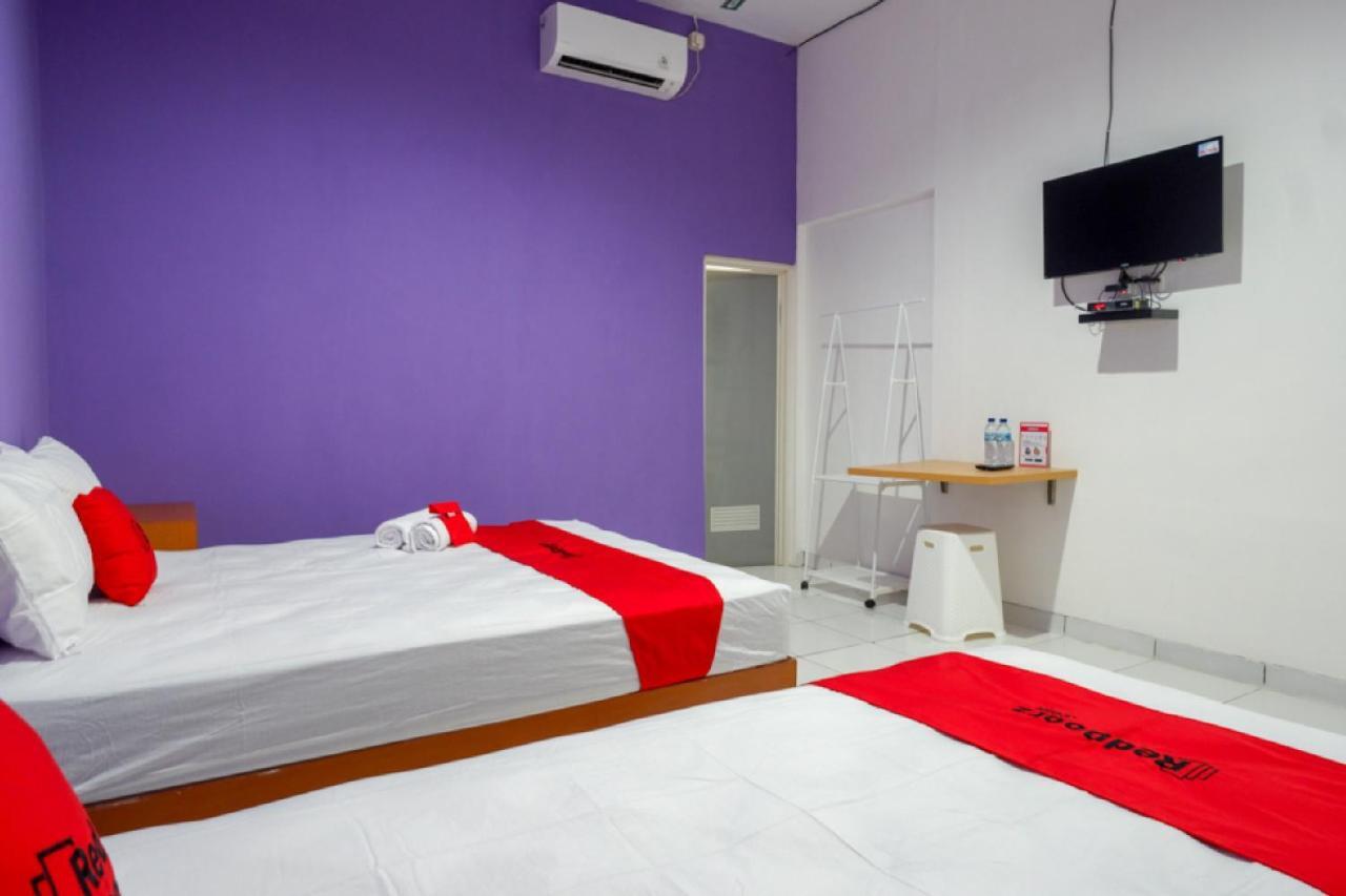 Hotel Reddoorz Near Alun Alun Kaliwungu Kendal Brangsong Exteriér fotografie
